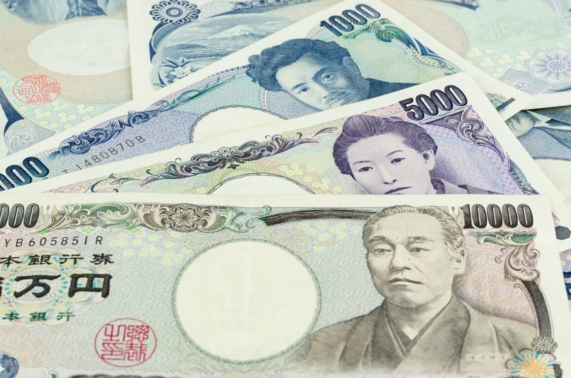 The U.S. dollar dropped on Monday. What about the yen? 